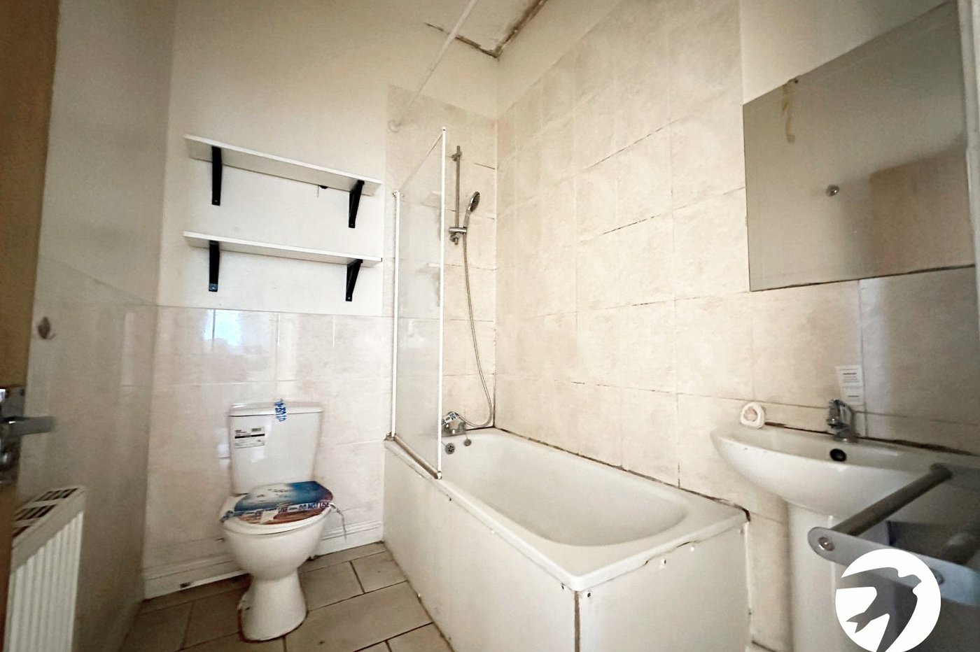 2 bedroom property for sale in London | Robinson Jackson