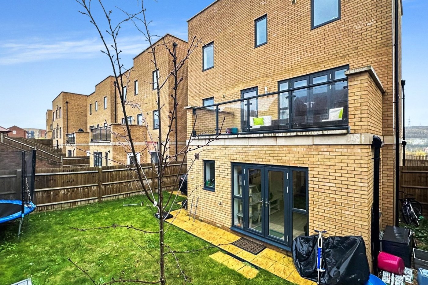 house for sale in Castle Hill, Ebbsfleet Valley, DA10 Robinson Jackson