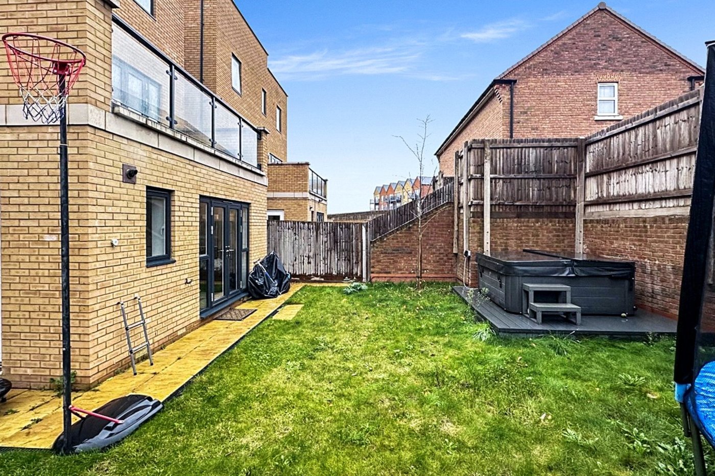 house for sale in Castle Hill, Ebbsfleet Valley, DA10 Robinson Jackson