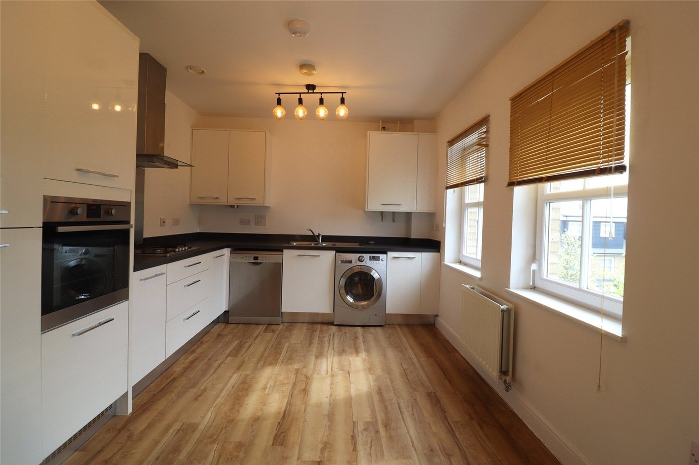 2 bedroom property for sale in Rainbow Road | Robinson Jackson