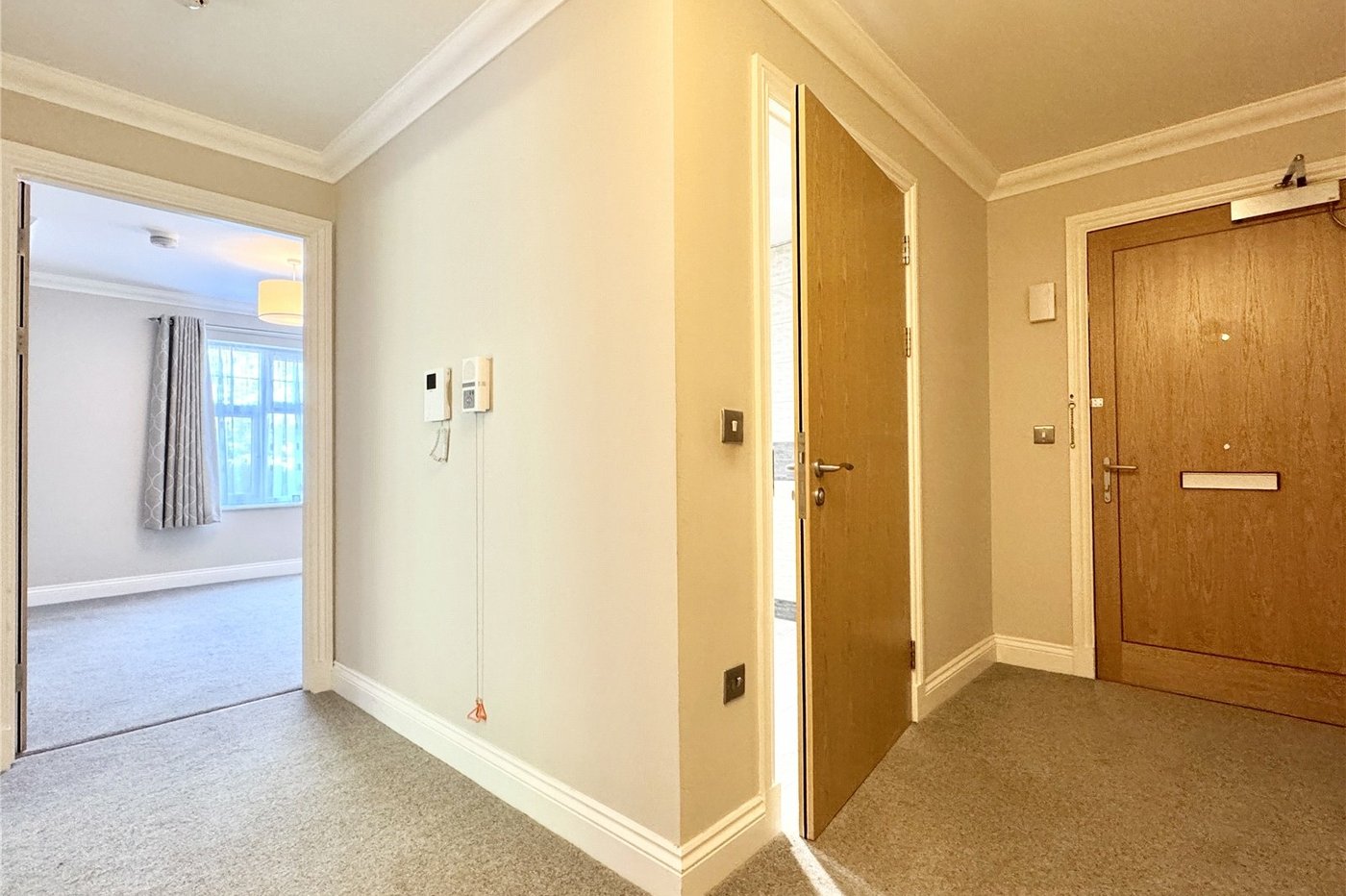 1 bedroom property for sale in Rowhill Road | Robinson Jackson