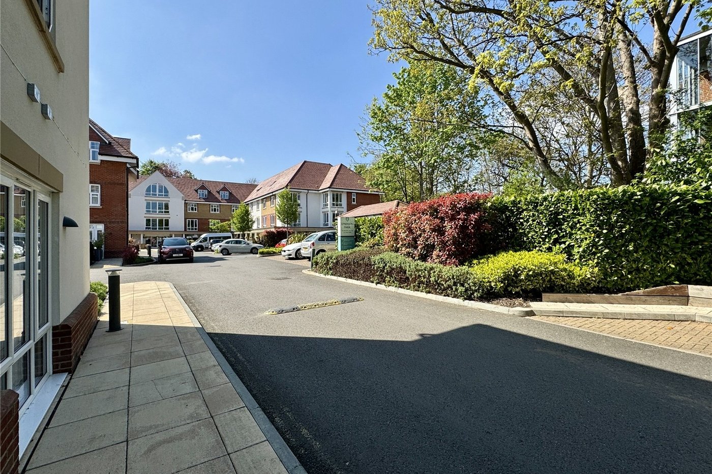 1 bedroom property for sale in Rowhill Road | Robinson Jackson