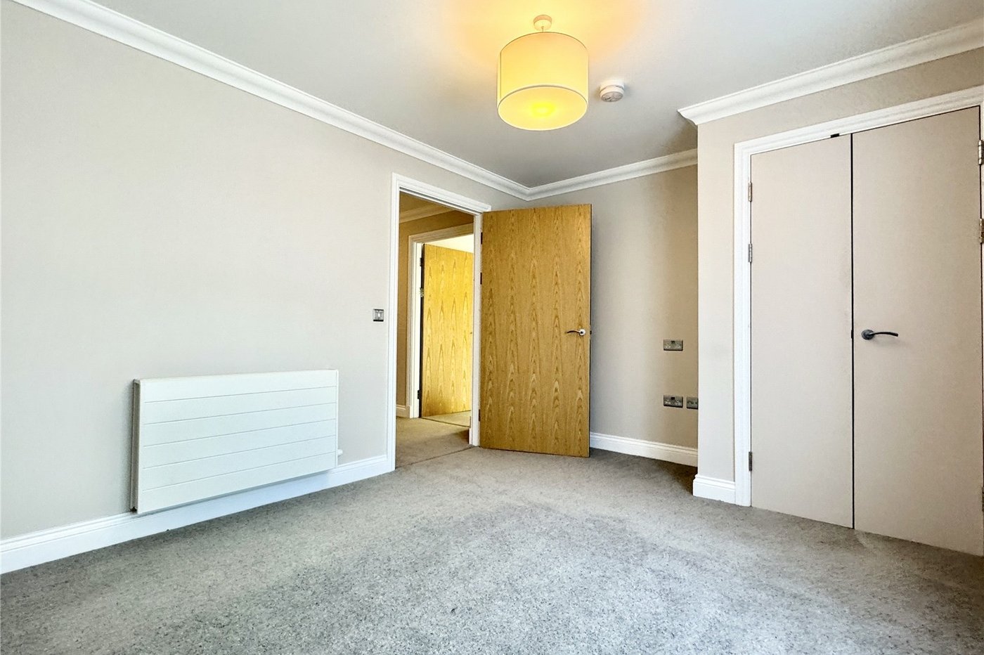 1 bedroom property for sale in Rowhill Road | Robinson Jackson