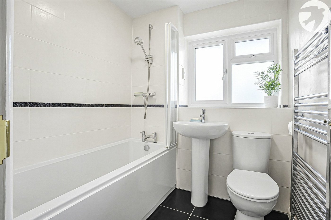 4 bedroom house for sale in Hextable | Robinson Jackson