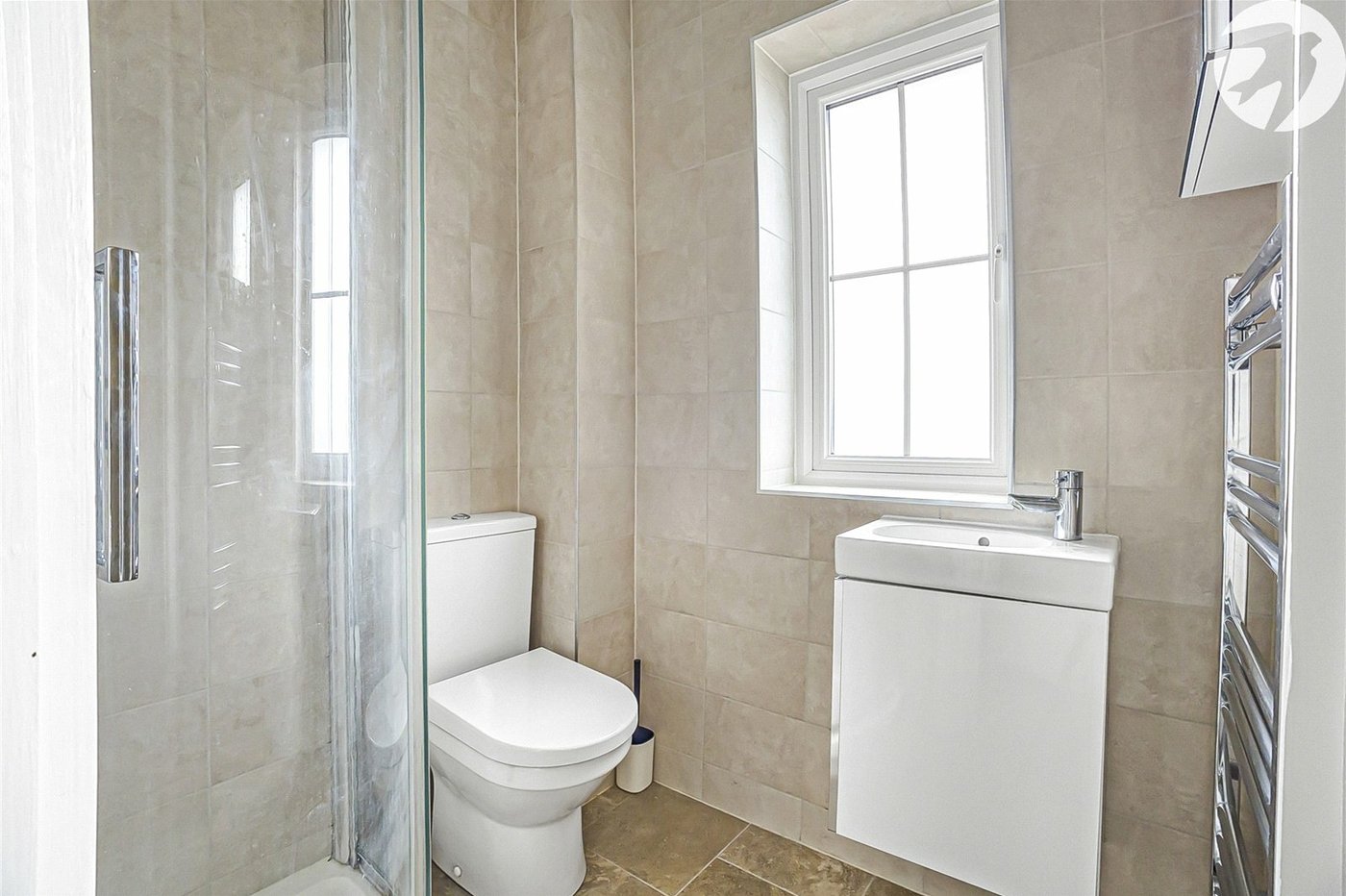 4 bedroom house for sale in Hextable | Robinson Jackson