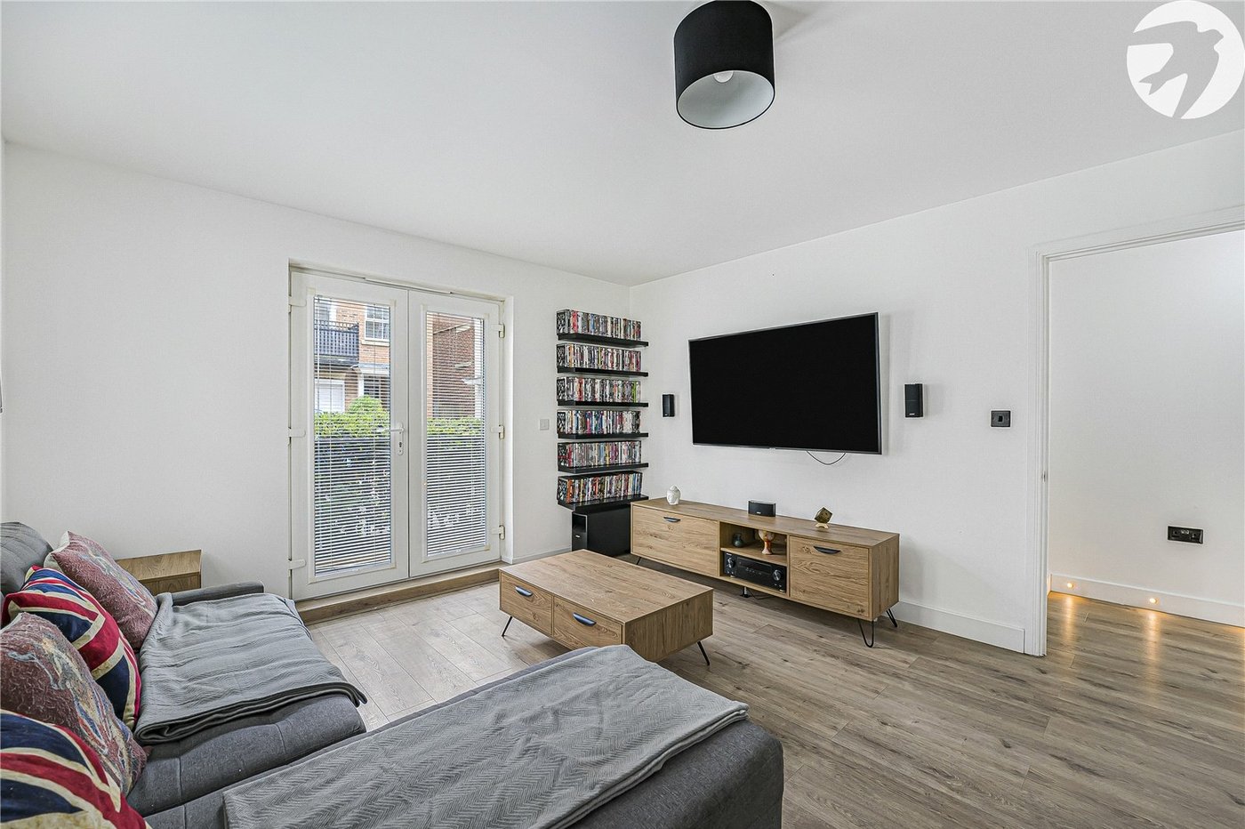 2 bedroom property for sale in Greenhithe | Robinson Jackson