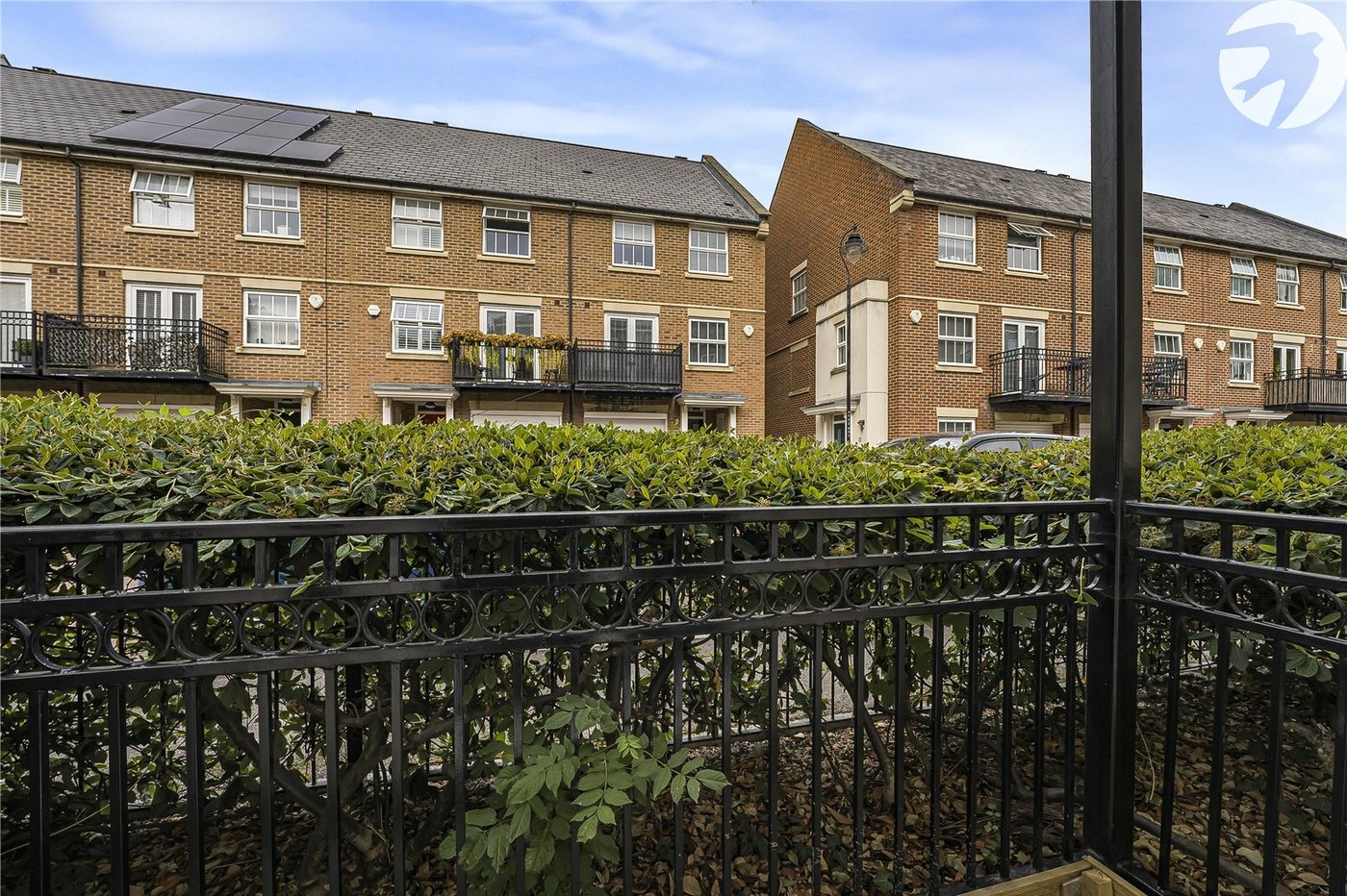 2 bedroom property for sale in Greenhithe | Robinson Jackson