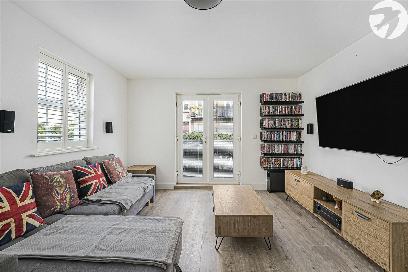 2 bedroom property for sale in Greenhithe | Robinson Jackson