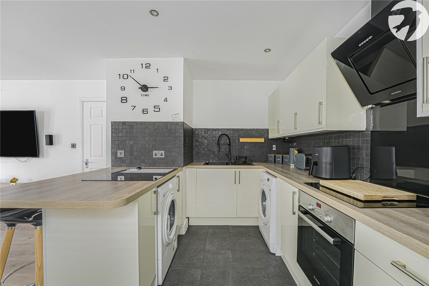 2 bedroom property for sale in Greenhithe | Robinson Jackson
