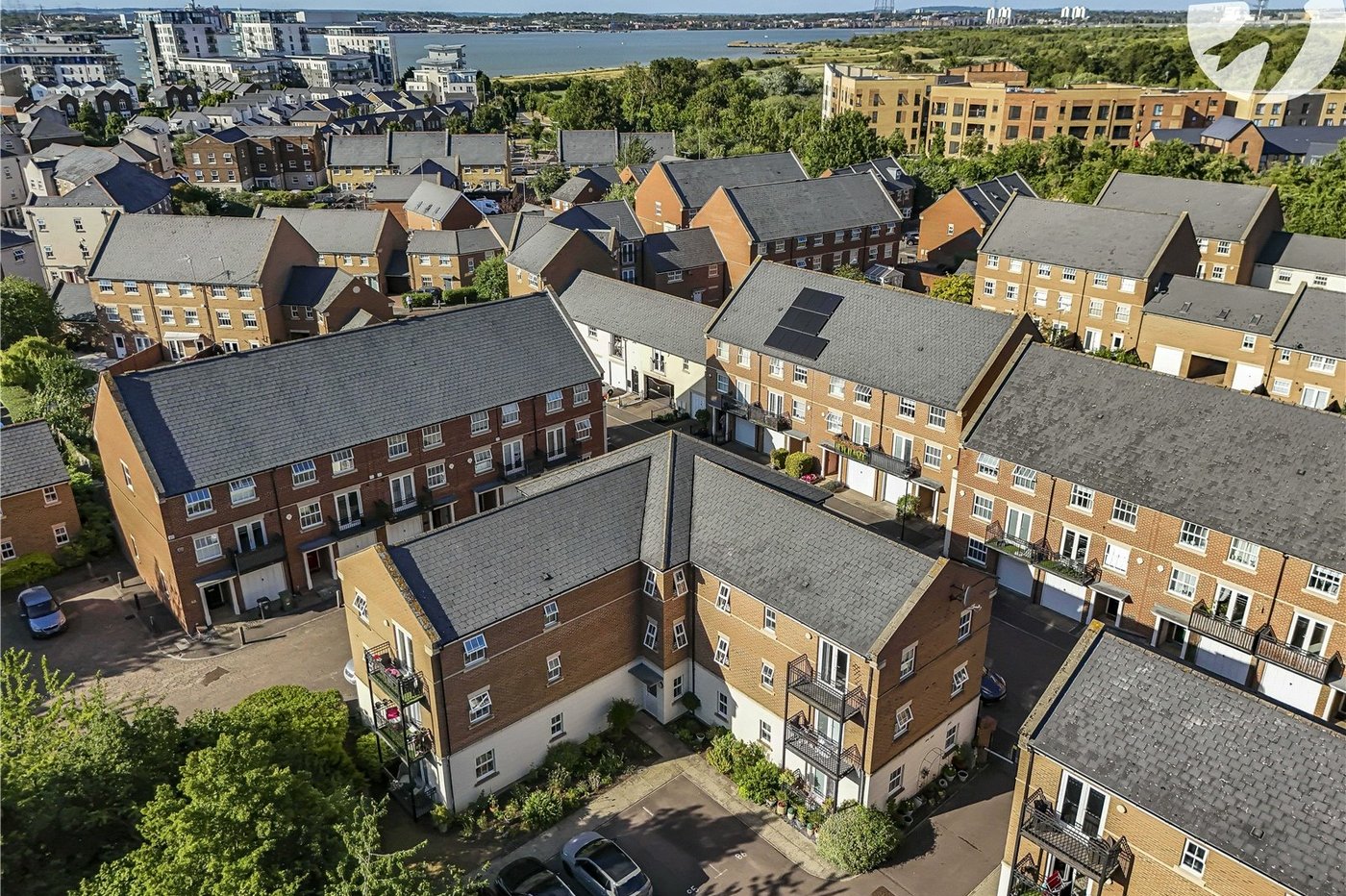 2 bedroom property for sale in Greenhithe | Robinson Jackson