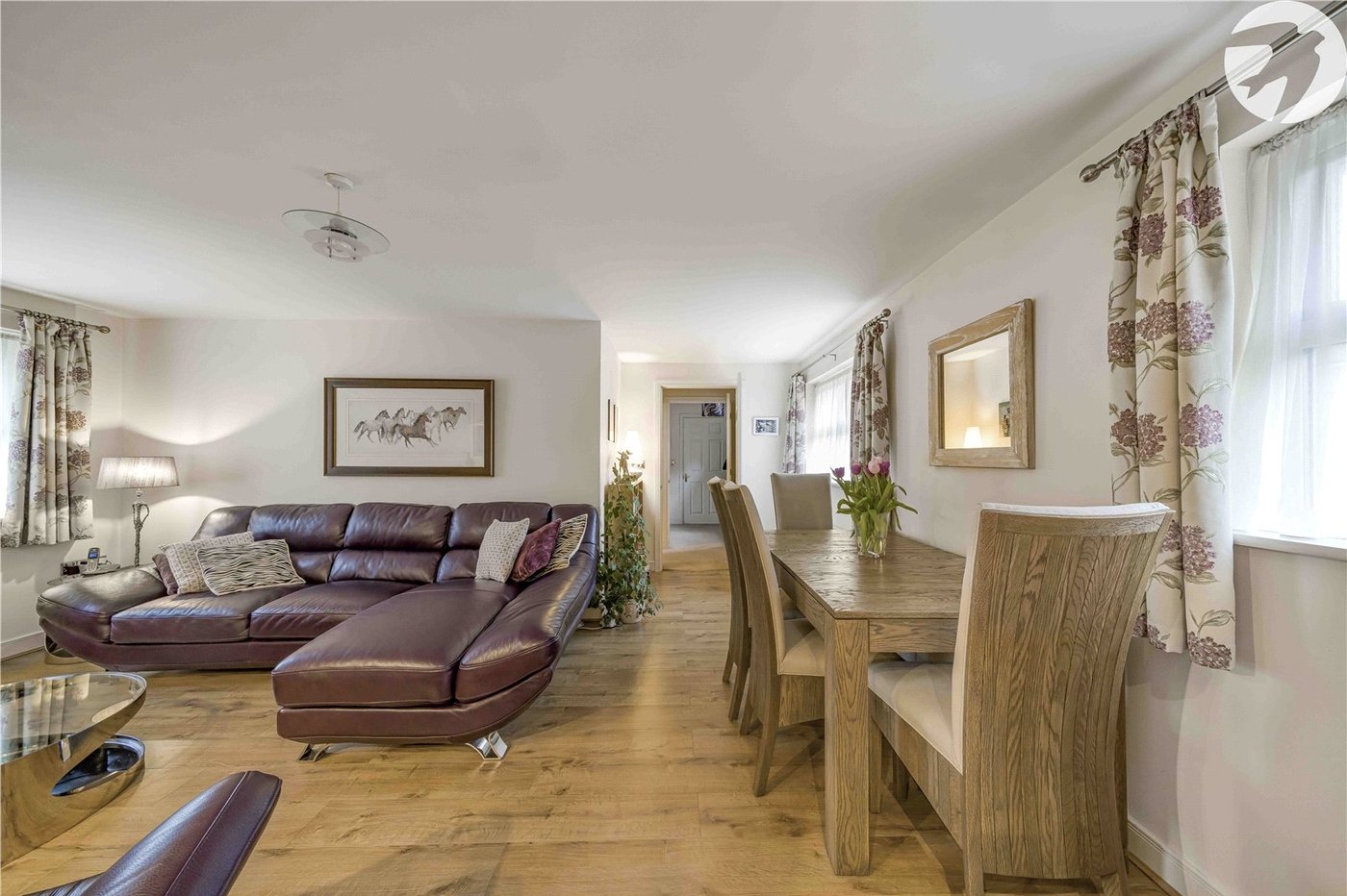 2 bedroom property for sale in Greenhithe | Robinson Jackson