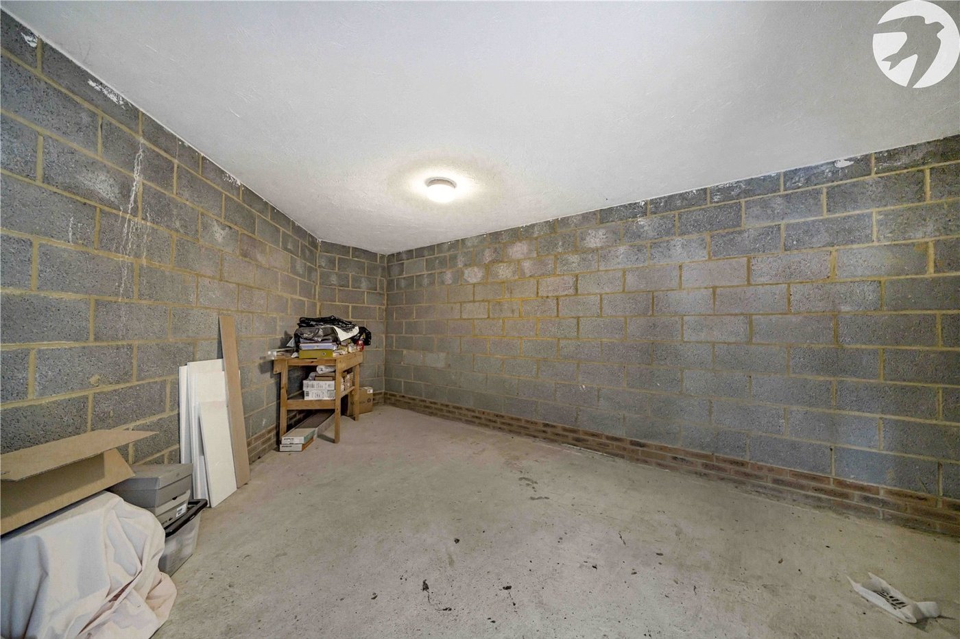 2 bedroom property for sale in Greenhithe | Robinson Jackson