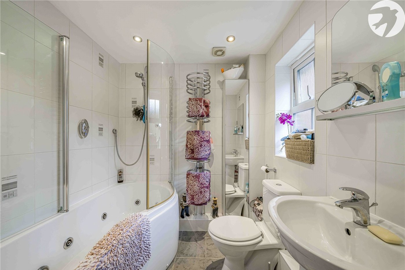 2 bedroom property for sale in Greenhithe | Robinson Jackson