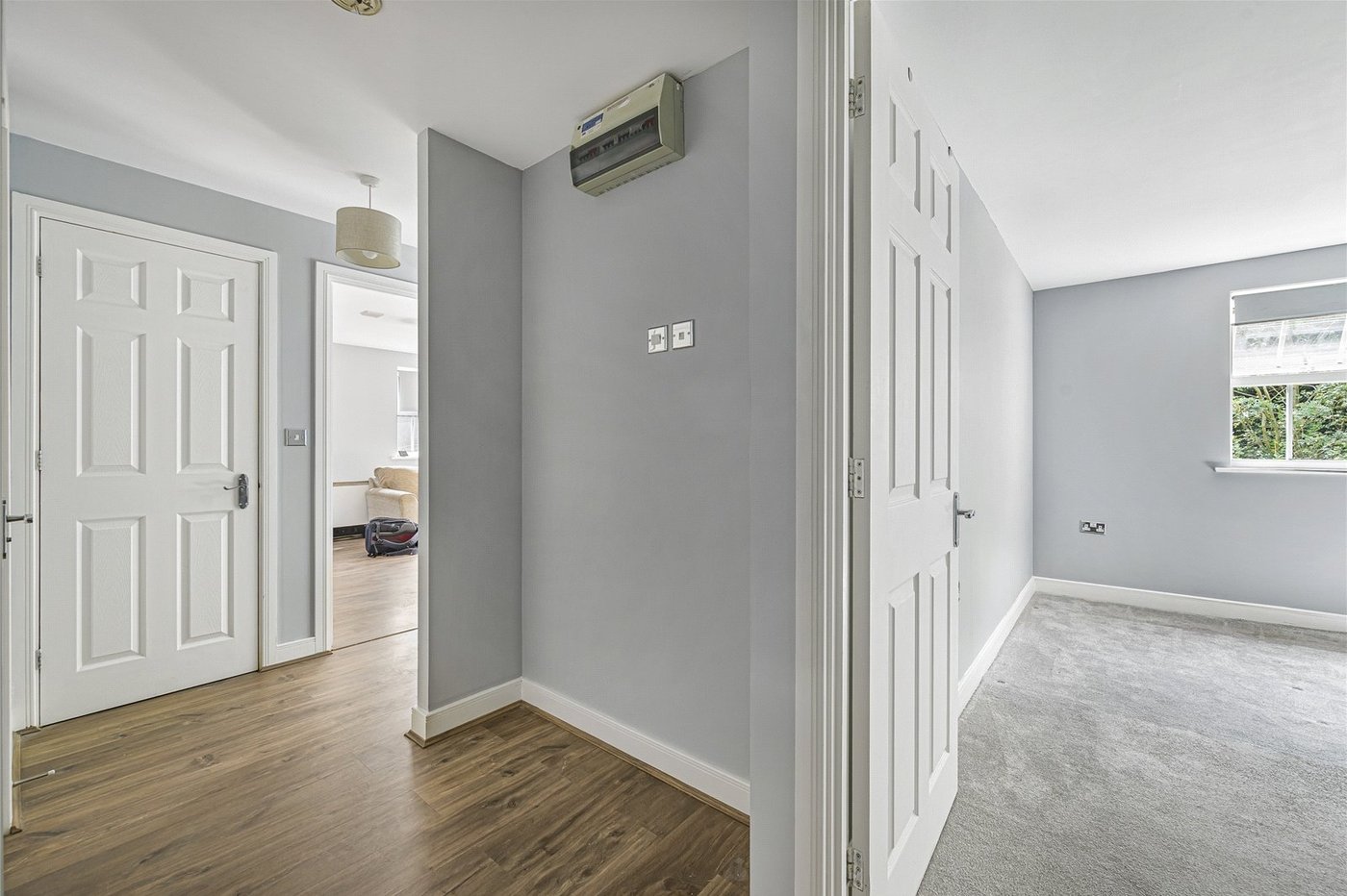 2 bedroom property for sale in Greenhithe | Robinson Jackson