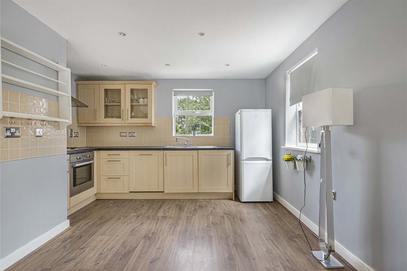 2 bedroom property for sale in Greenhithe | Robinson Jackson