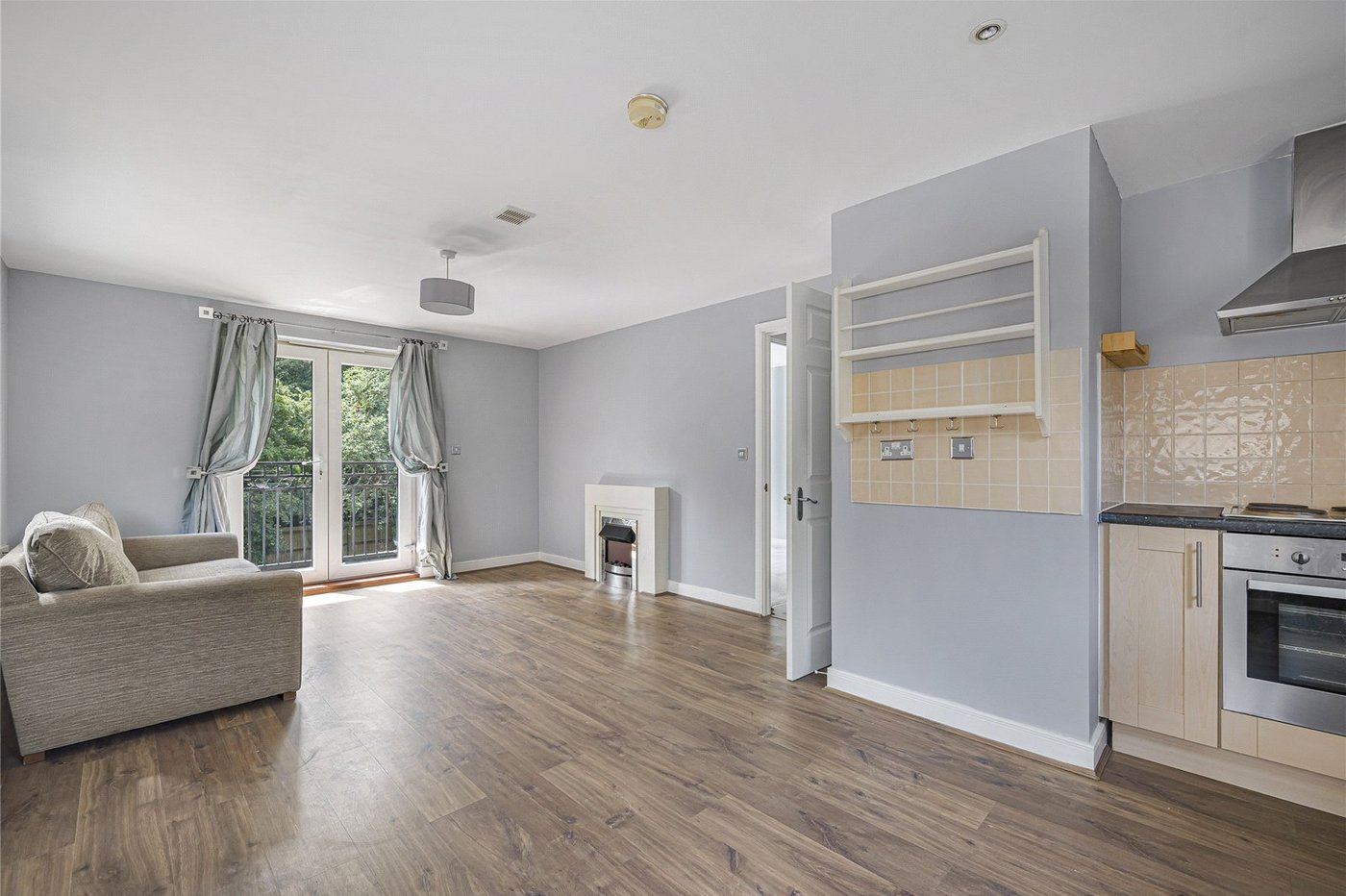 2 bedroom property for sale in Greenhithe | Robinson Jackson