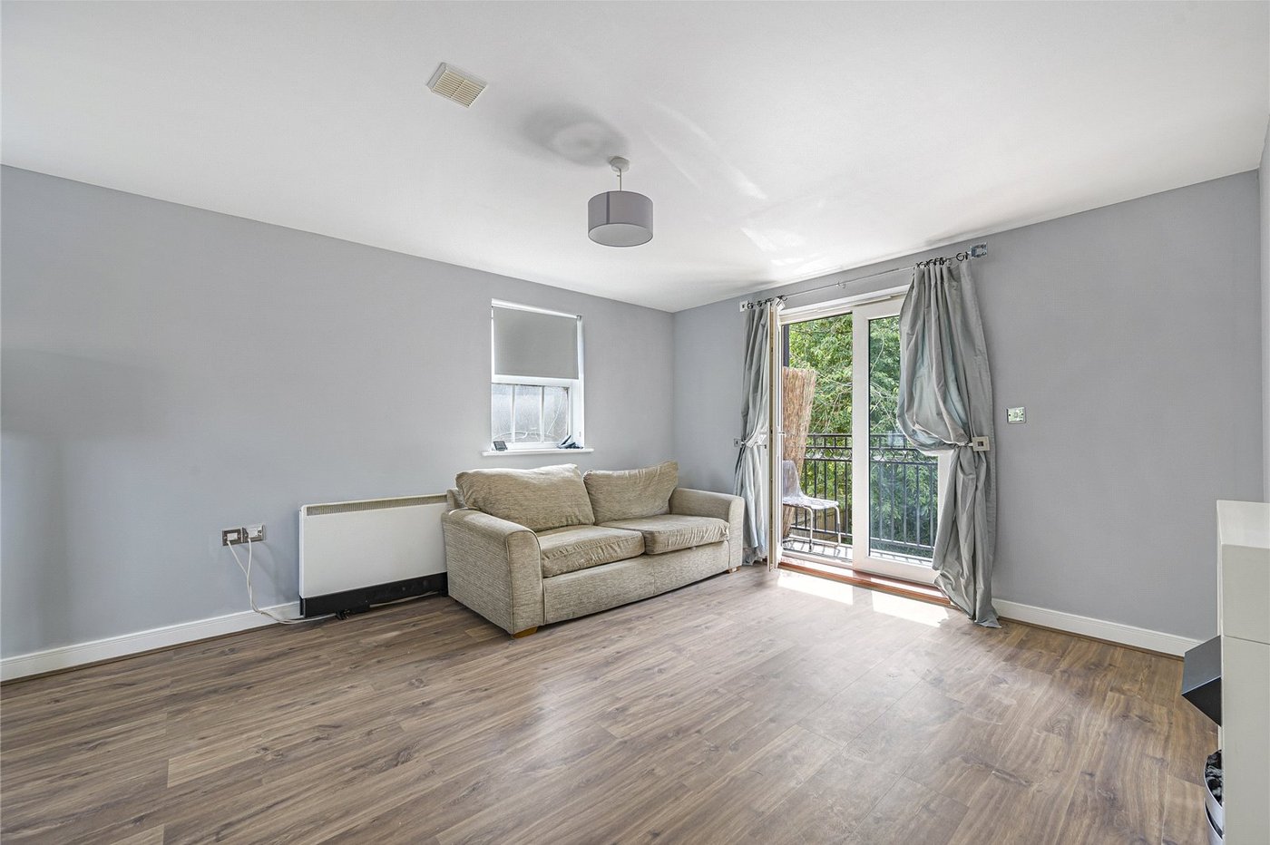 2 bedroom property for sale in Greenhithe | Robinson Jackson