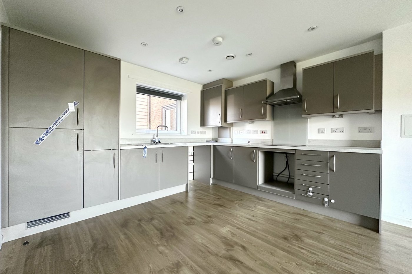 2 bedroom property for sale in Greenhithe | Robinson Jackson