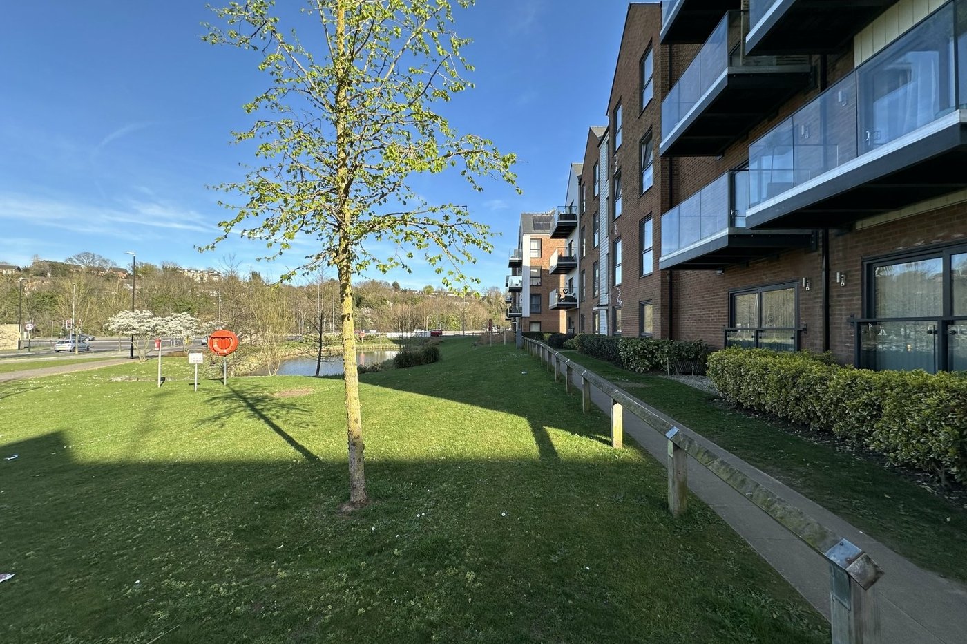 2 bedroom property for sale in Greenhithe | Robinson Jackson