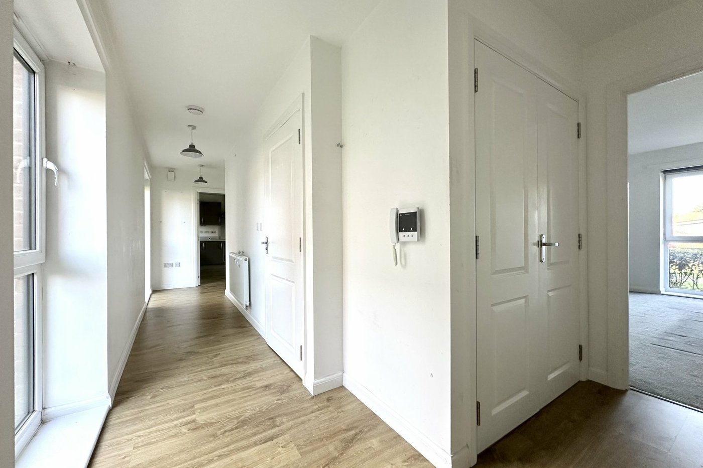 2 bedroom property for sale in Greenhithe | Robinson Jackson