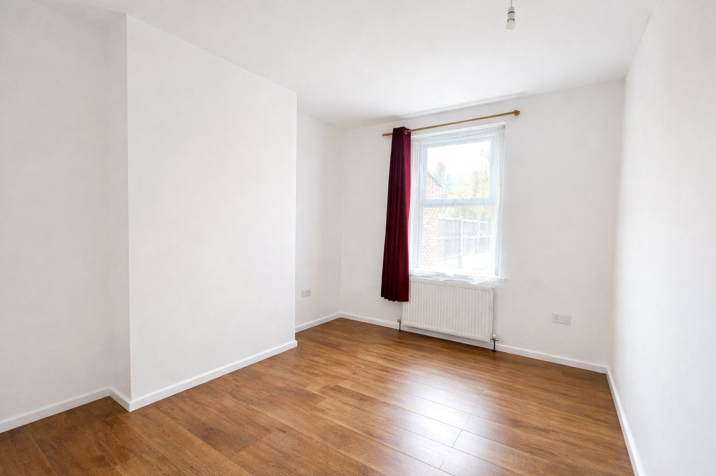 3 bedroom house for sale in London | Robinson Jackson