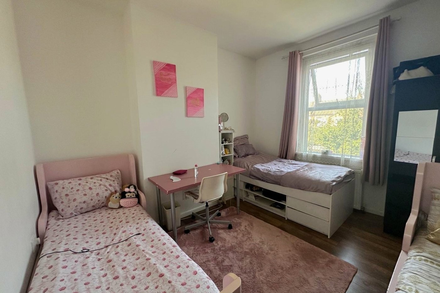 3 bedroom house for sale in London | Robinson Jackson