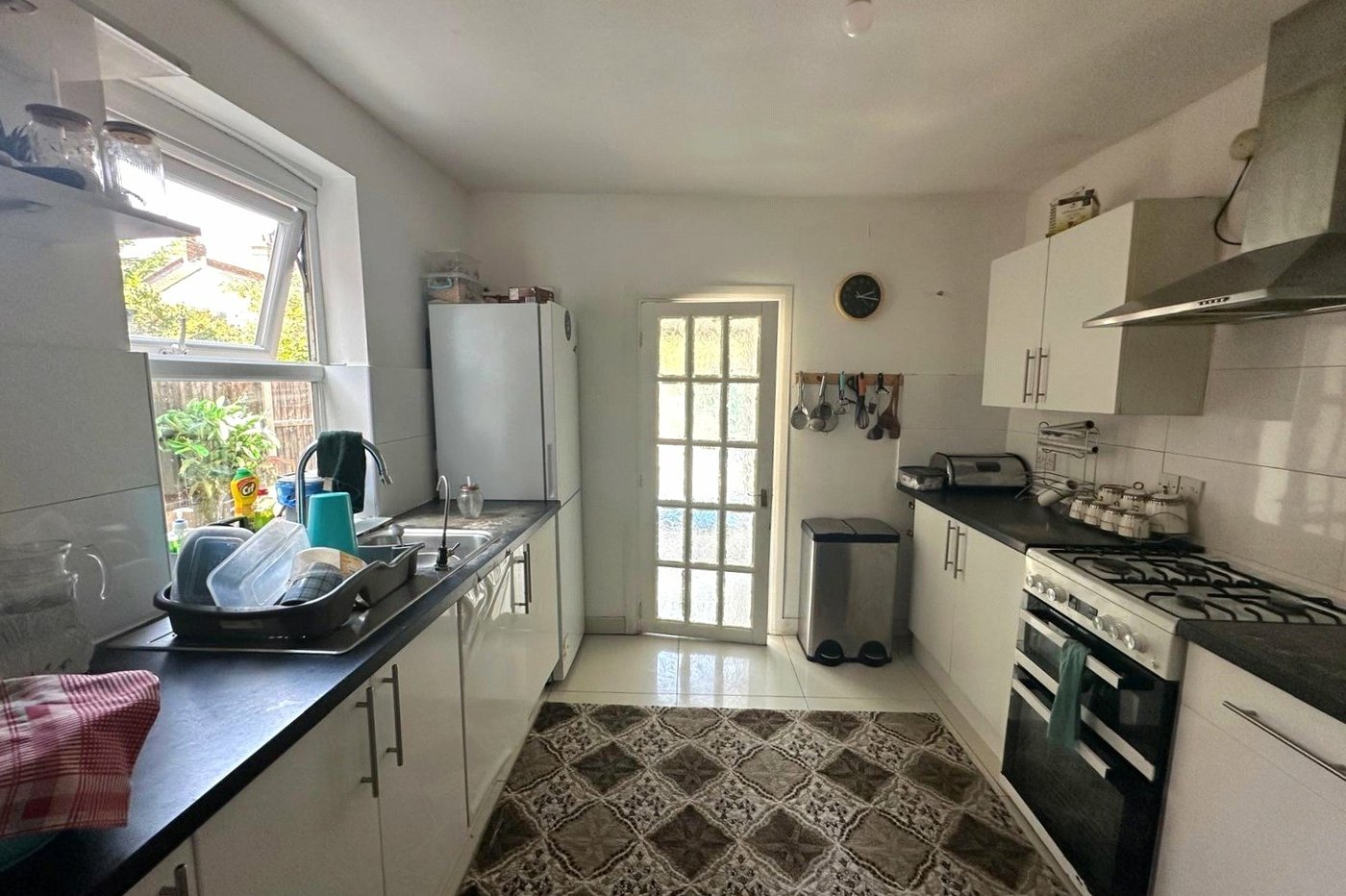 3 bedroom house for sale in London | Robinson Jackson