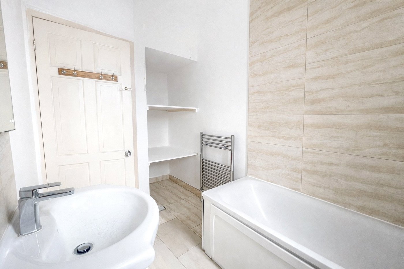3 bedroom house for sale in London | Robinson Jackson