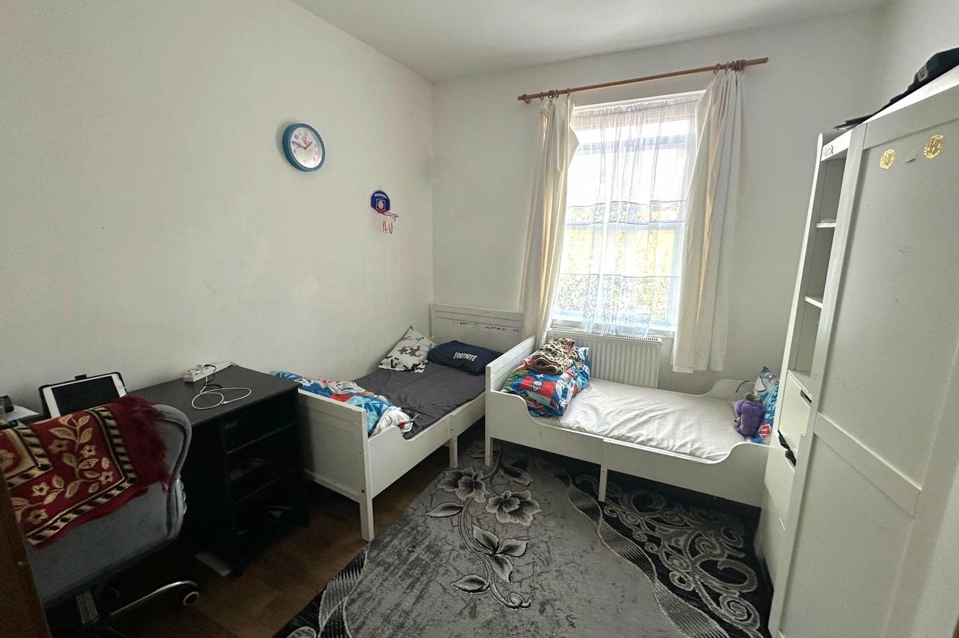 3 bedroom house for sale in London | Robinson Jackson