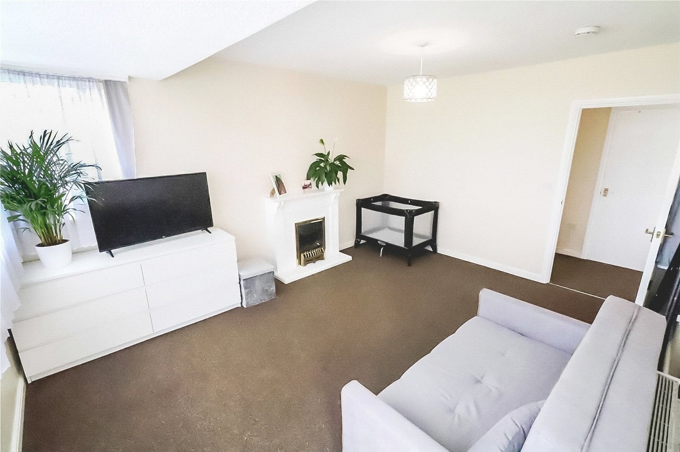 2 bedroom property for sale in London | Robinson Jackson