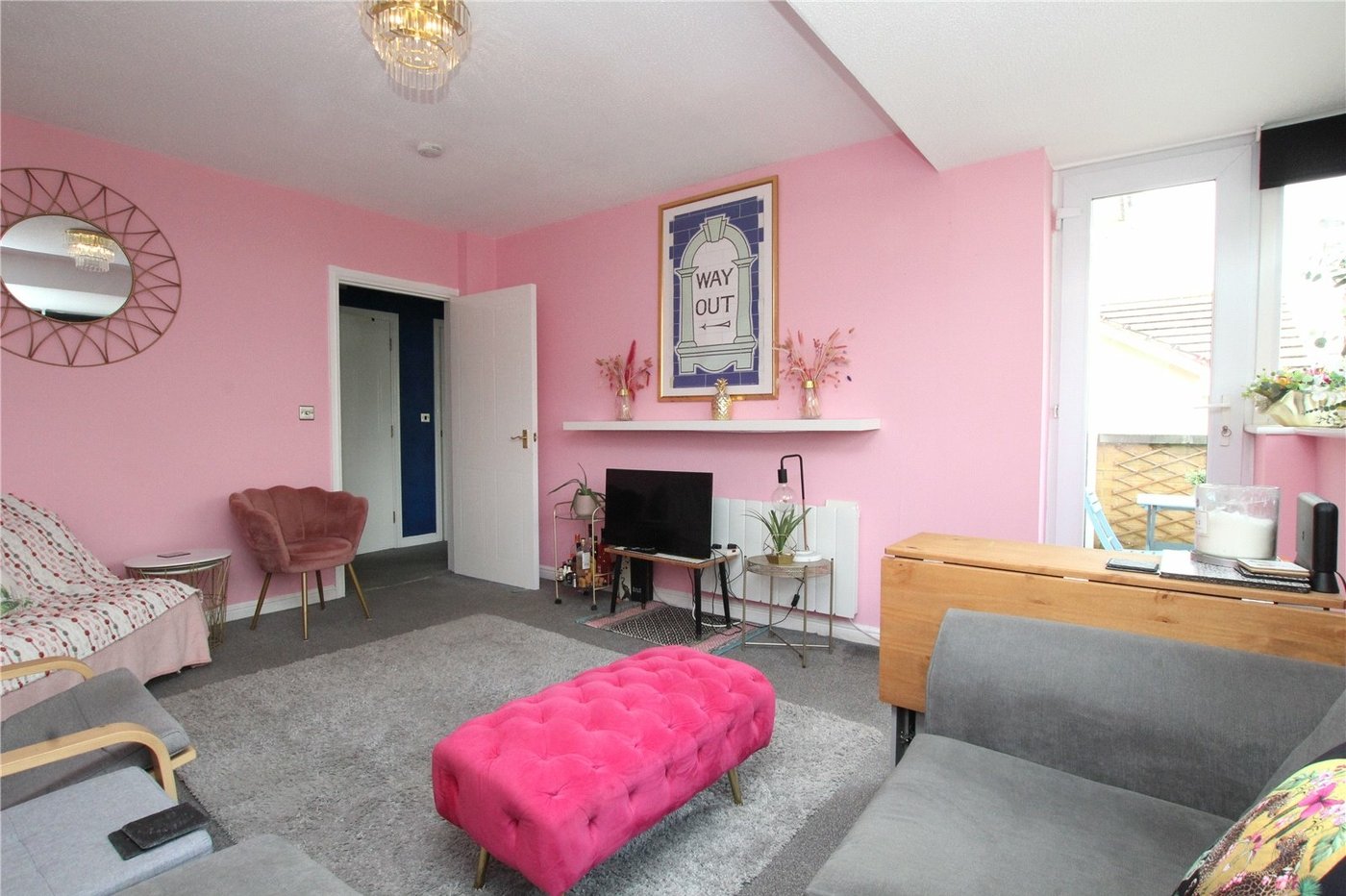 2 bedroom property for sale in London | Robinson Jackson
