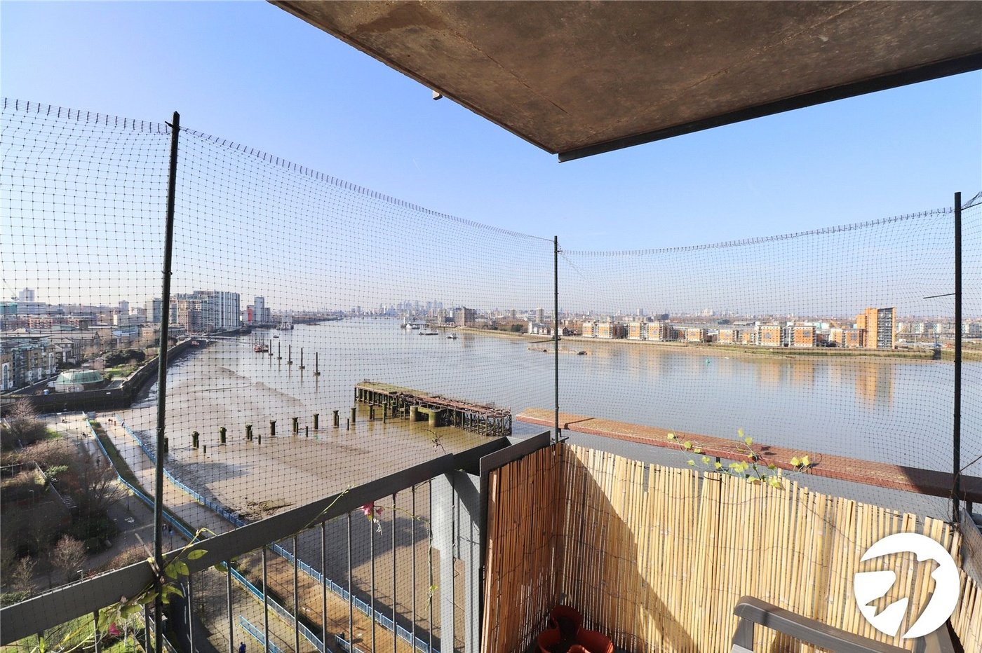 2 bedroom property for sale in London | Robinson Jackson