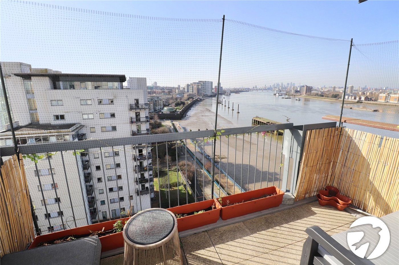 2 bedroom property for sale in London | Robinson Jackson