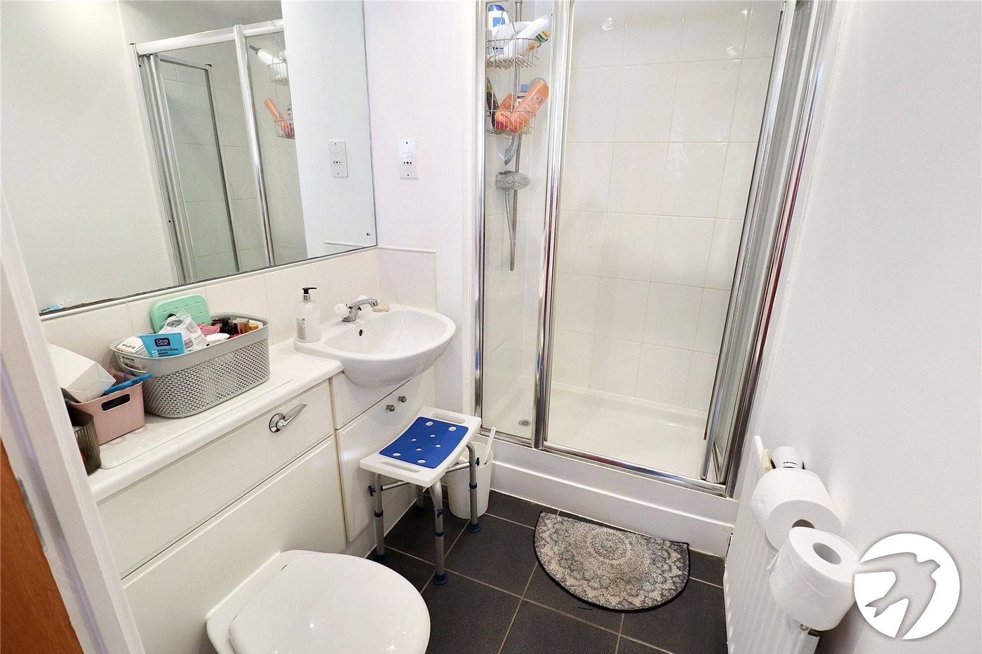 2 bedroom property for sale in London | Robinson Jackson