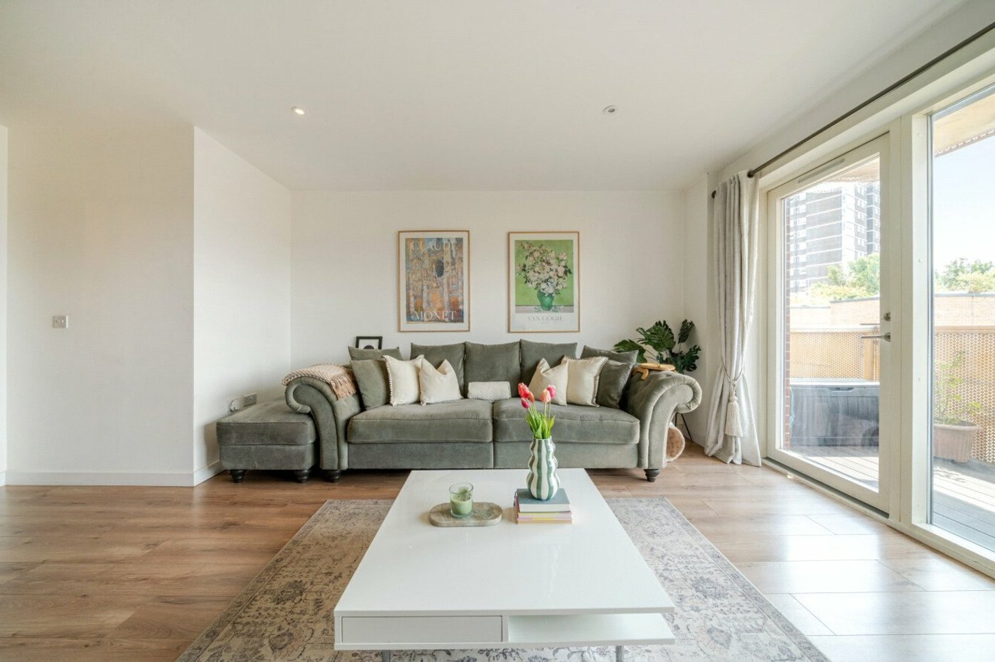 2 bedroom property for sale in Erith | Robinson Jackson