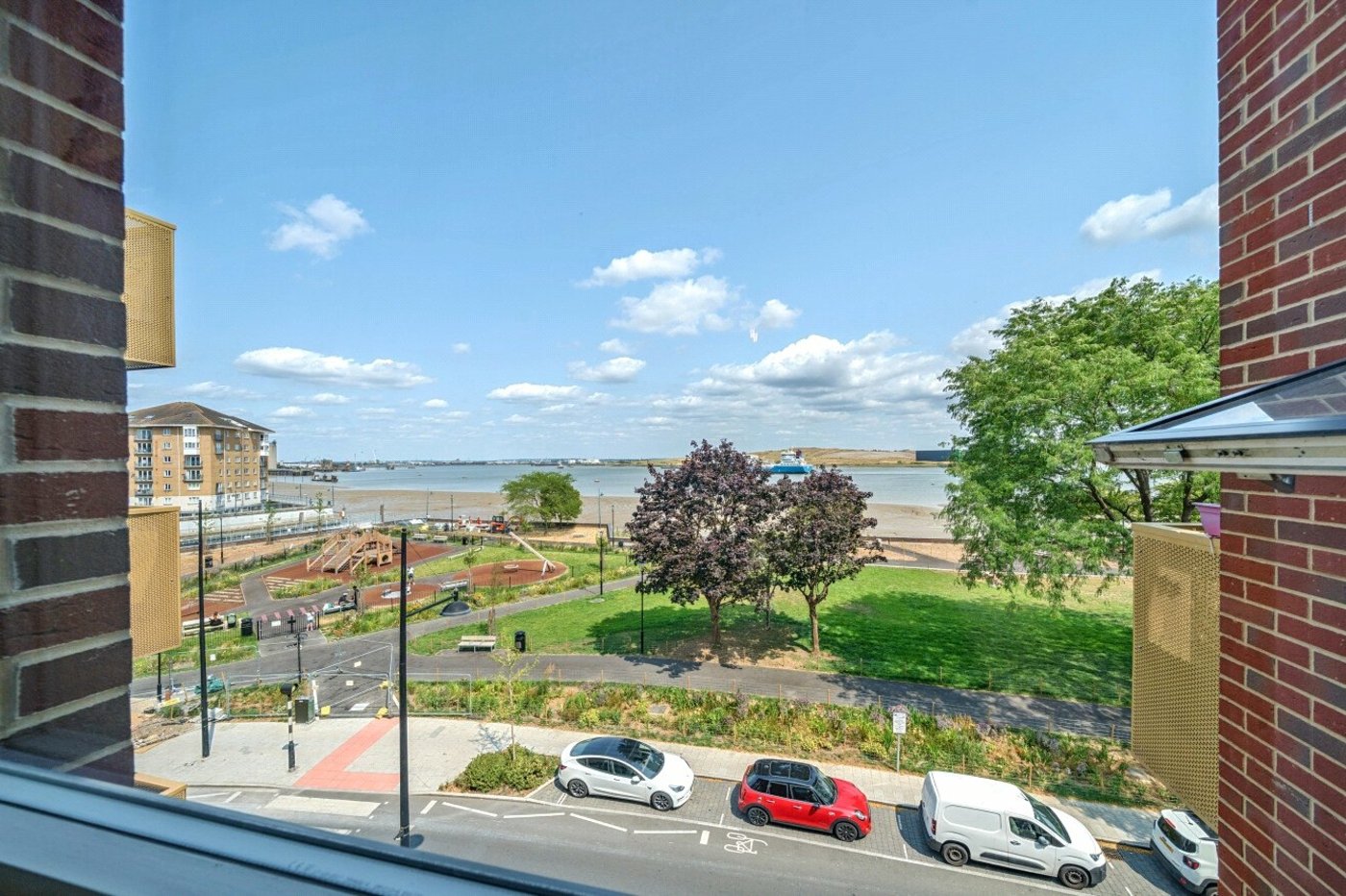 2 bedroom property for sale in Erith | Robinson Jackson