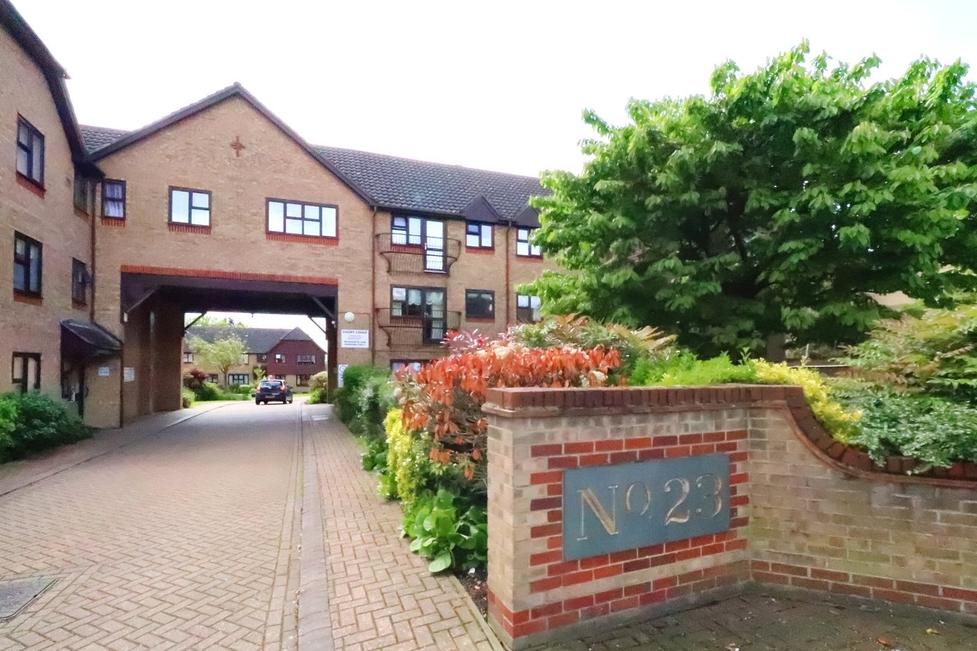 2 bedroom property for sale in Belvedere | Robinson Jackson