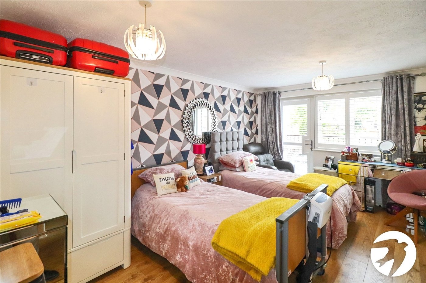 2 bedroom property for sale in Belvedere | Robinson Jackson