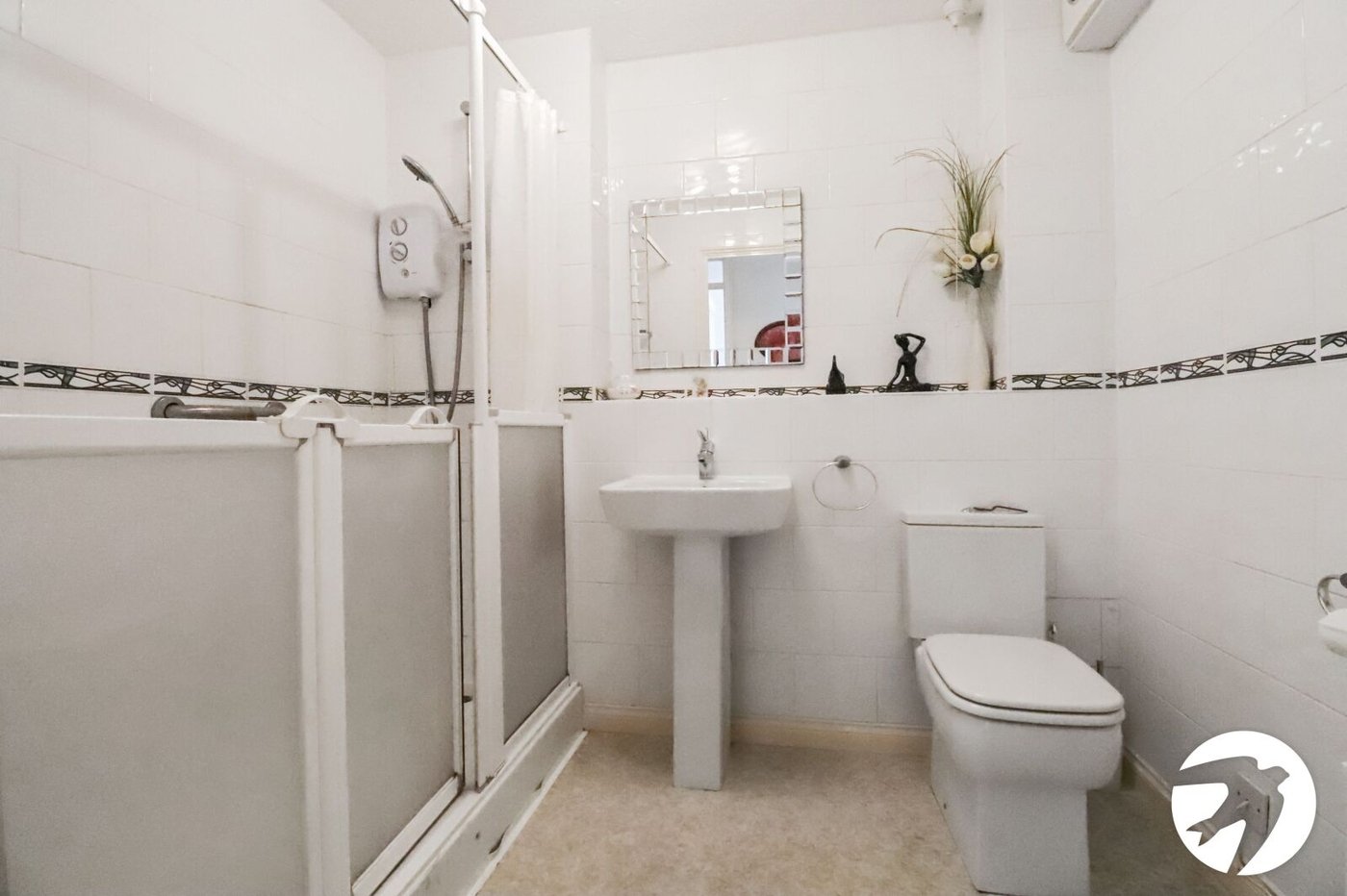 2 bedroom property for sale in Belvedere | Robinson Jackson