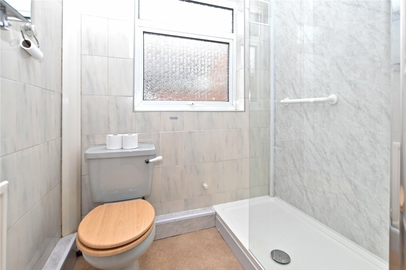 2 bedroom bungalow for sale in Bexleyheath | Robinson Jackson