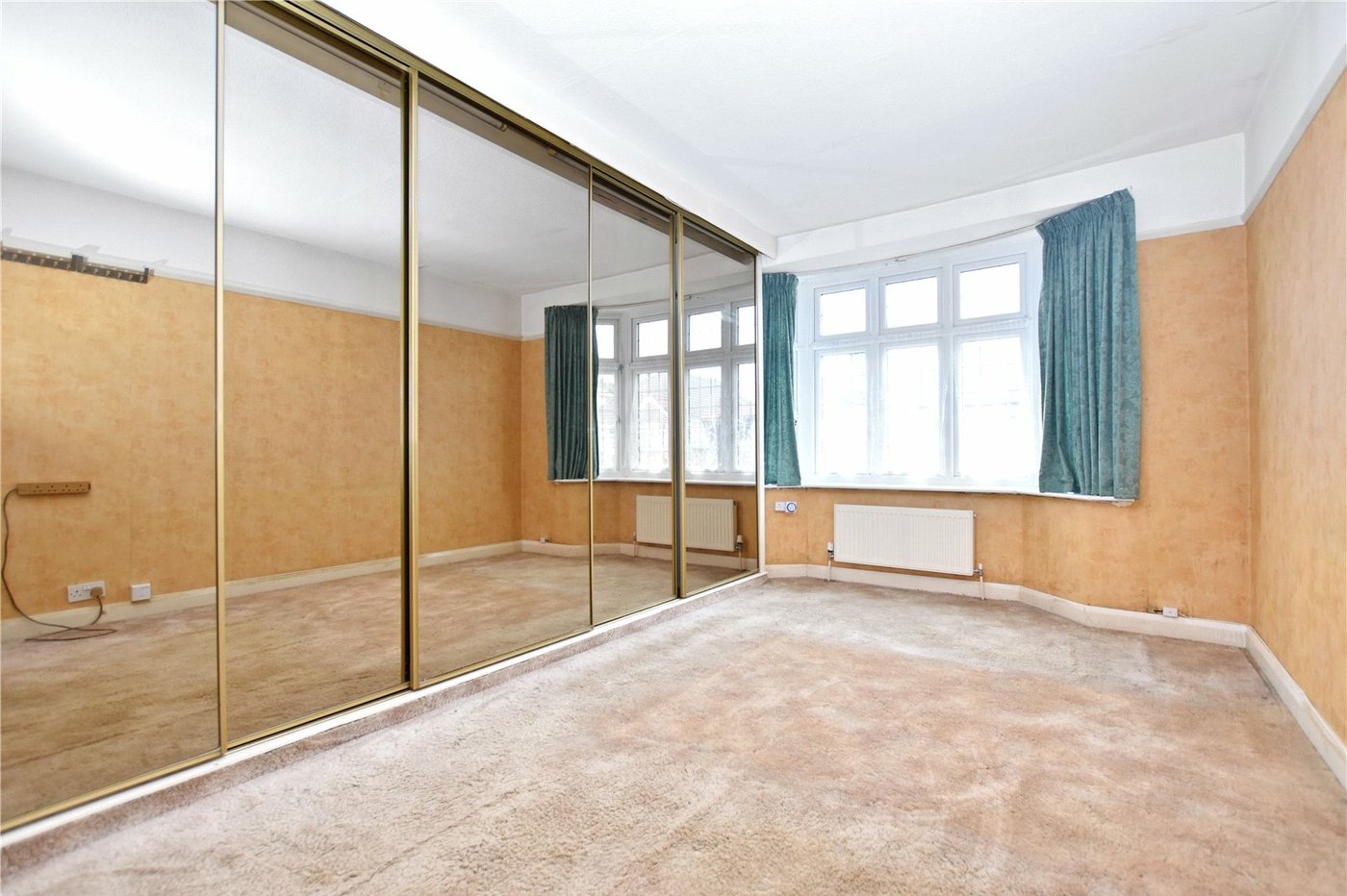 2 bedroom bungalow for sale in Bexleyheath | Robinson Jackson