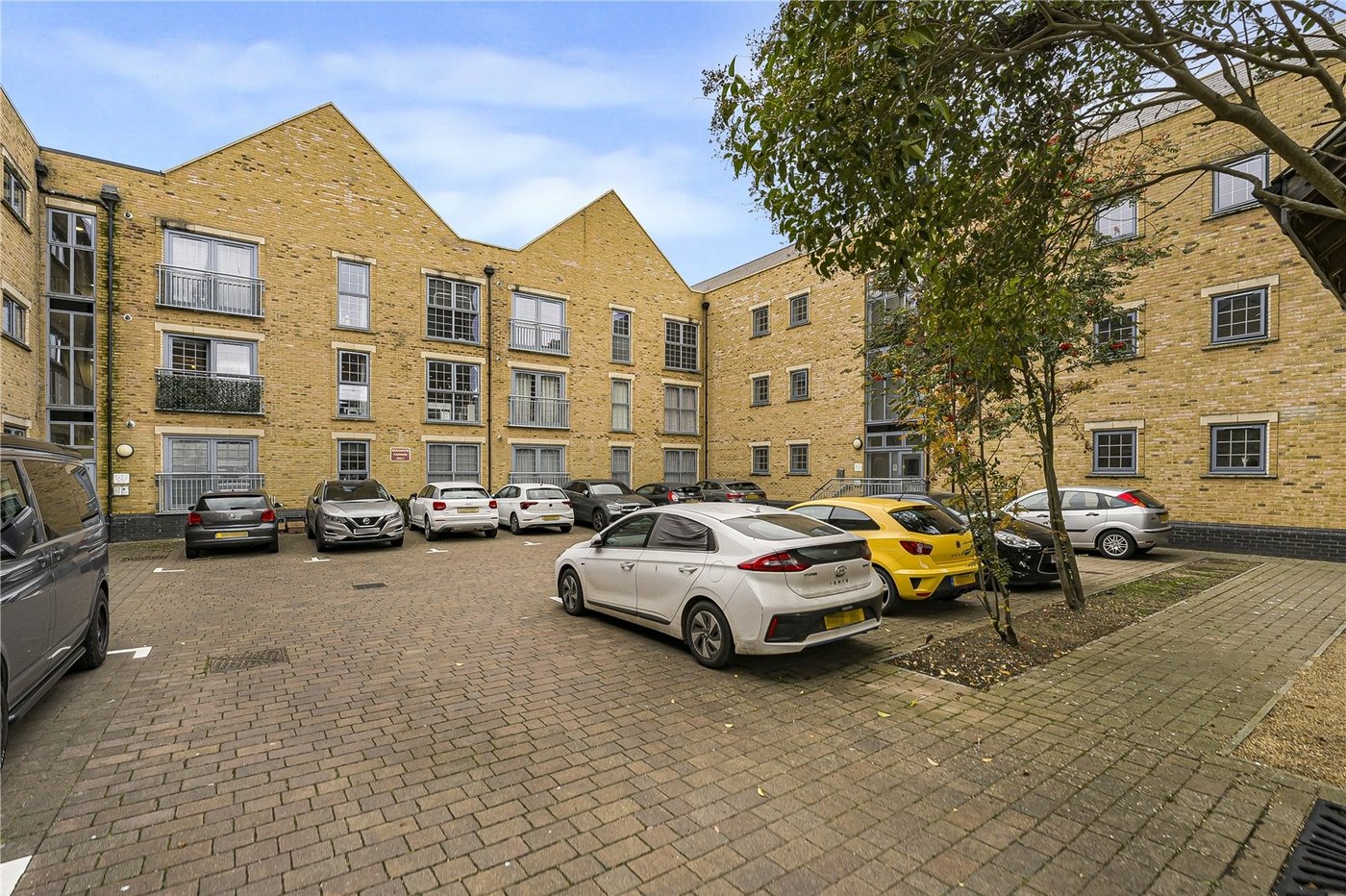 2 bedroom property for sale in South Darenth | Robinson Jackson