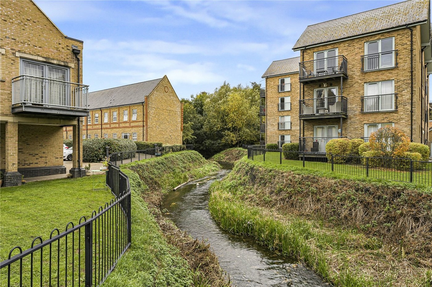 2 bedroom property for sale in South Darenth | Robinson Jackson