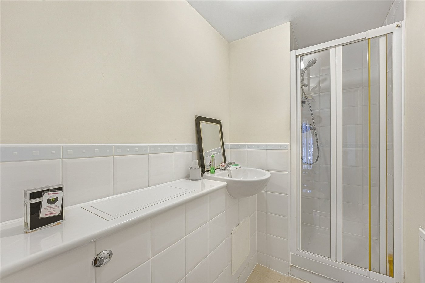 2 bedroom property for sale in South Darenth | Robinson Jackson