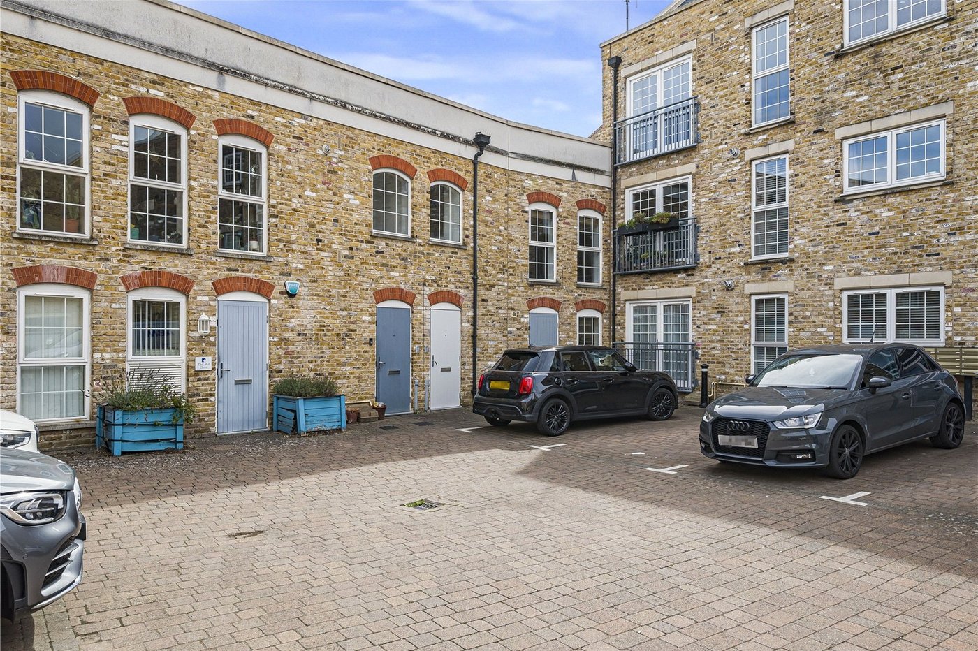 2 bedroom property for sale in South Darenth | Robinson Jackson