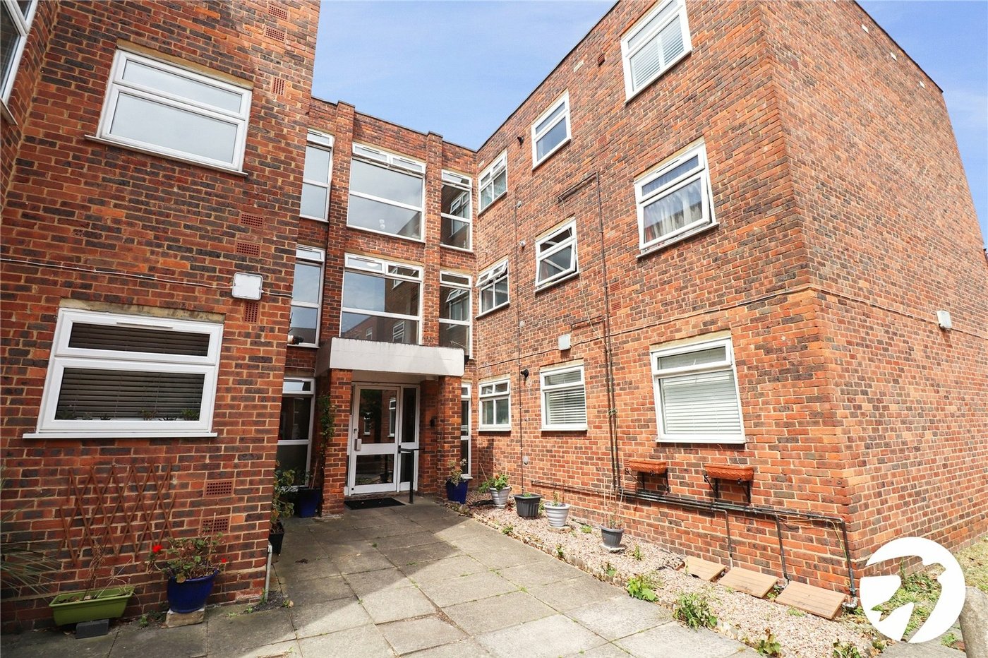 2 bedroom property for sale in Belvedere | Robinson Jackson