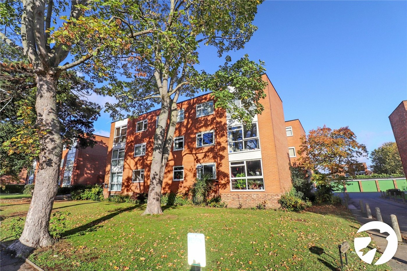 2 bedroom property for sale in Belvedere | Robinson Jackson