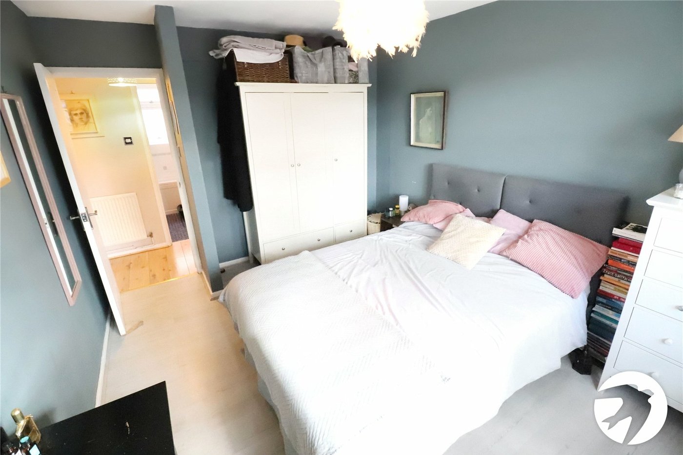 2 bedroom property for sale in Belvedere | Robinson Jackson