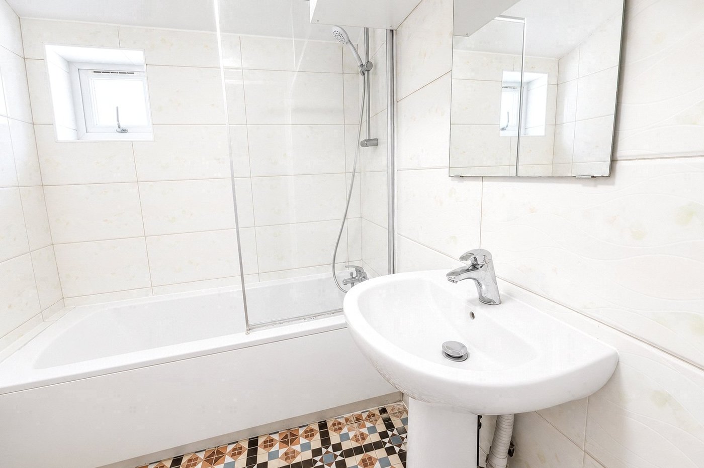 3 bedroom house for sale in London | Robinson Jackson