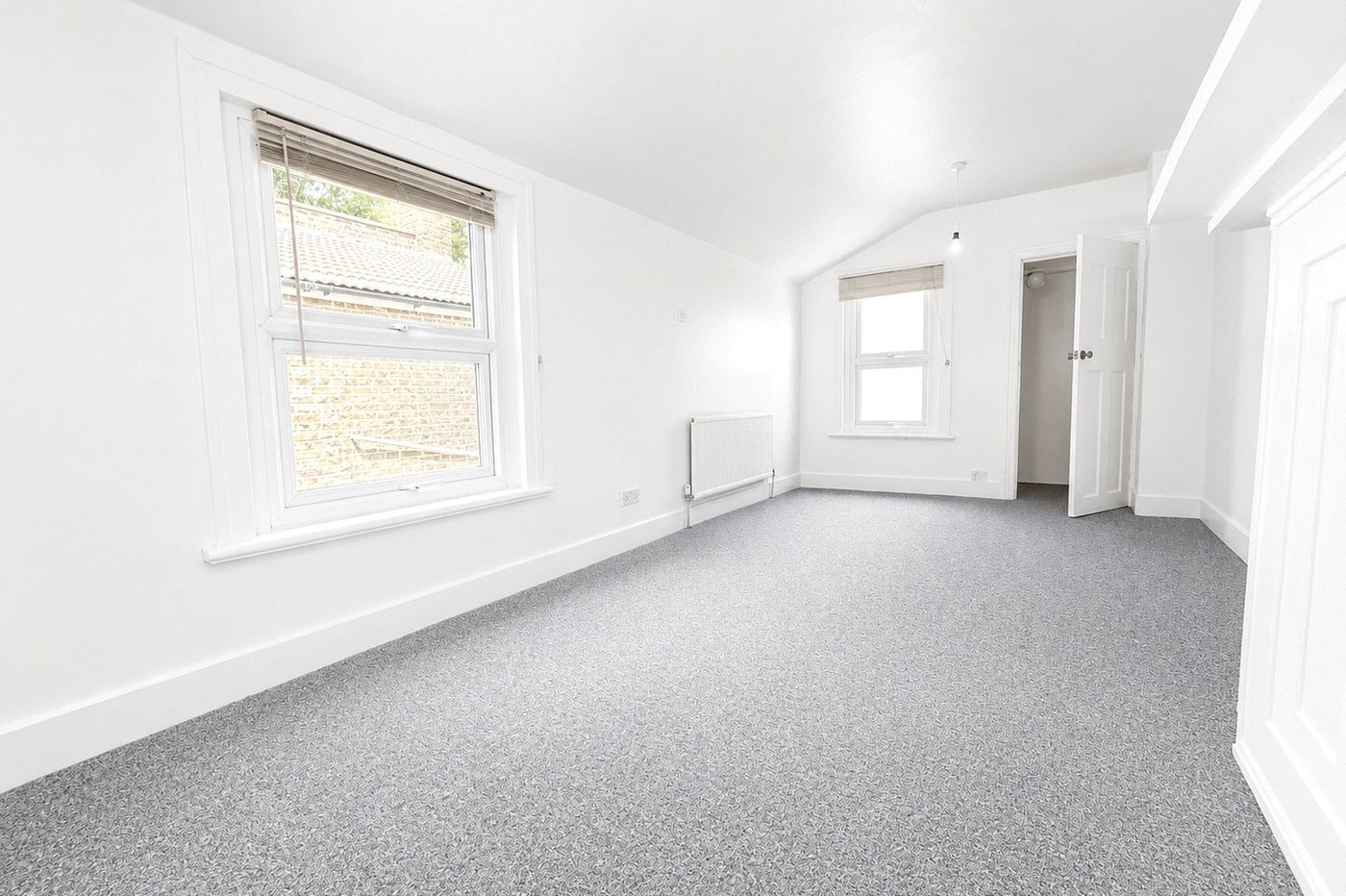 3 bedroom house for sale in London | Robinson Jackson